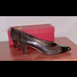 NEW Vaneli Dress Pumps in Chocolate Brown Embossed Suede